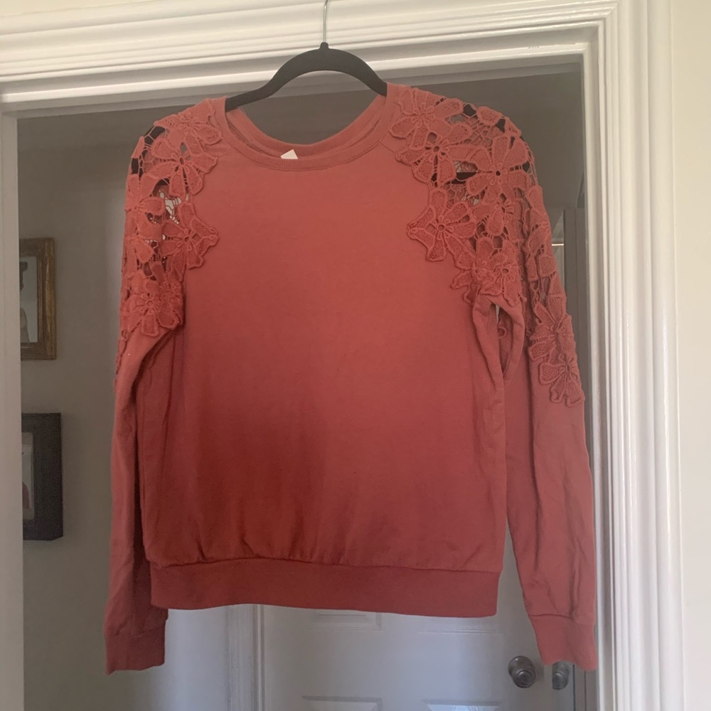 Flower appliqué sweater